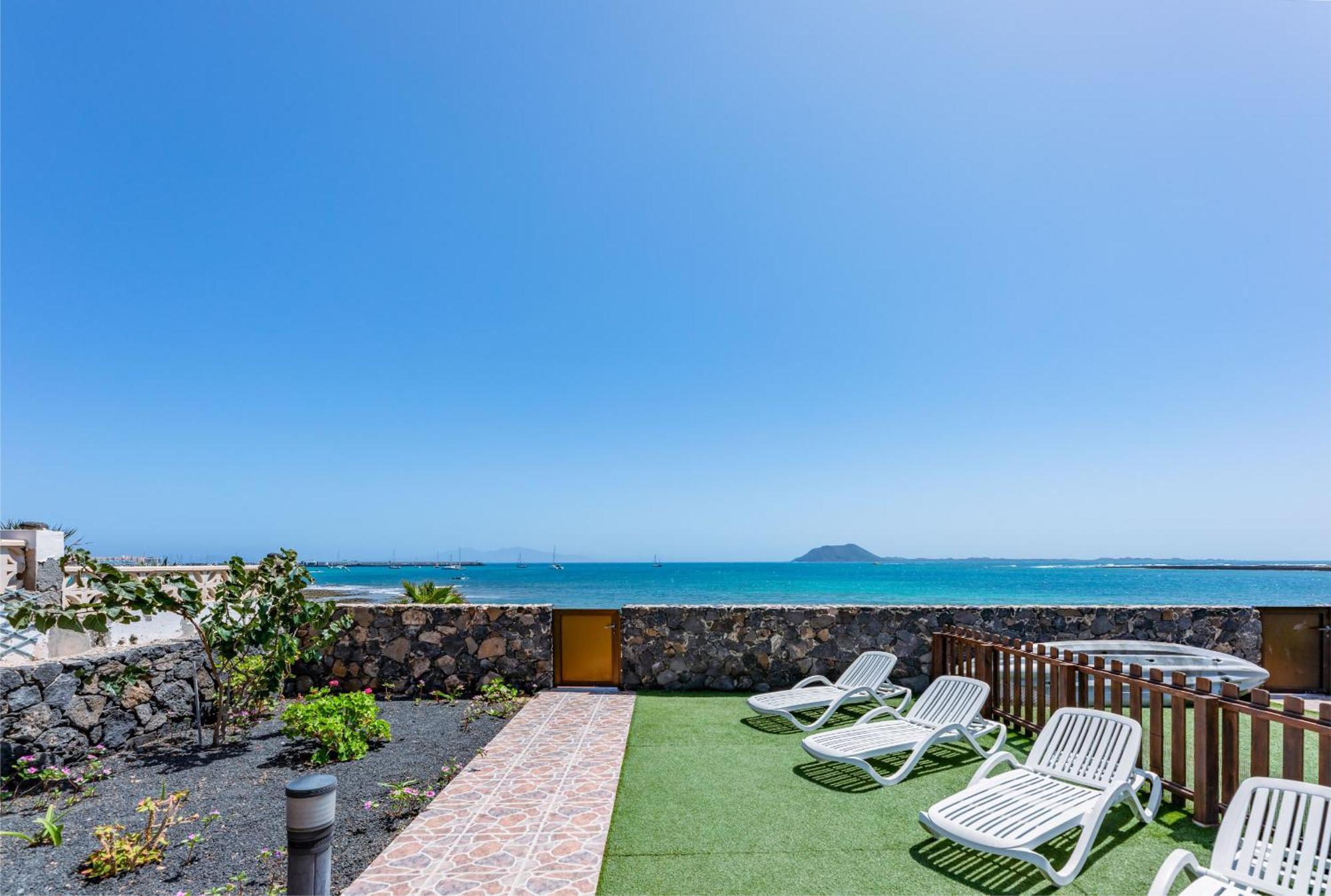 Villa Marina I Beachfront Corralejo By Holidays Home Ngoại thất bức ảnh